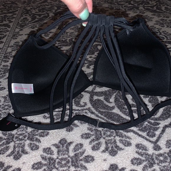 🏖️🌴 Black XL bikini top with unique style NWT - Picture 4 of 5